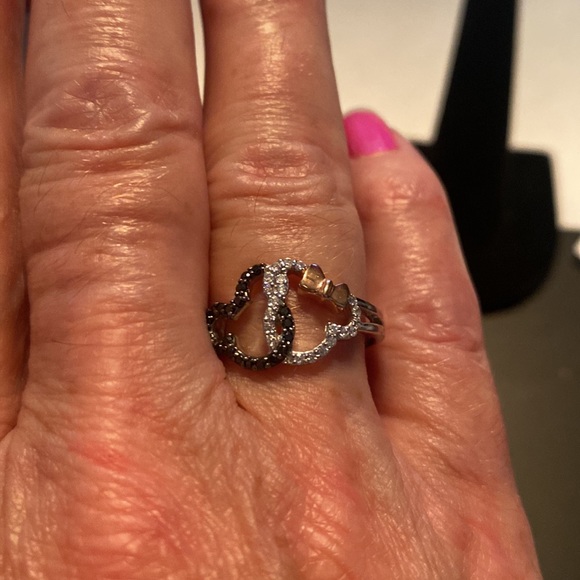 Ring - Picture 5 of 7